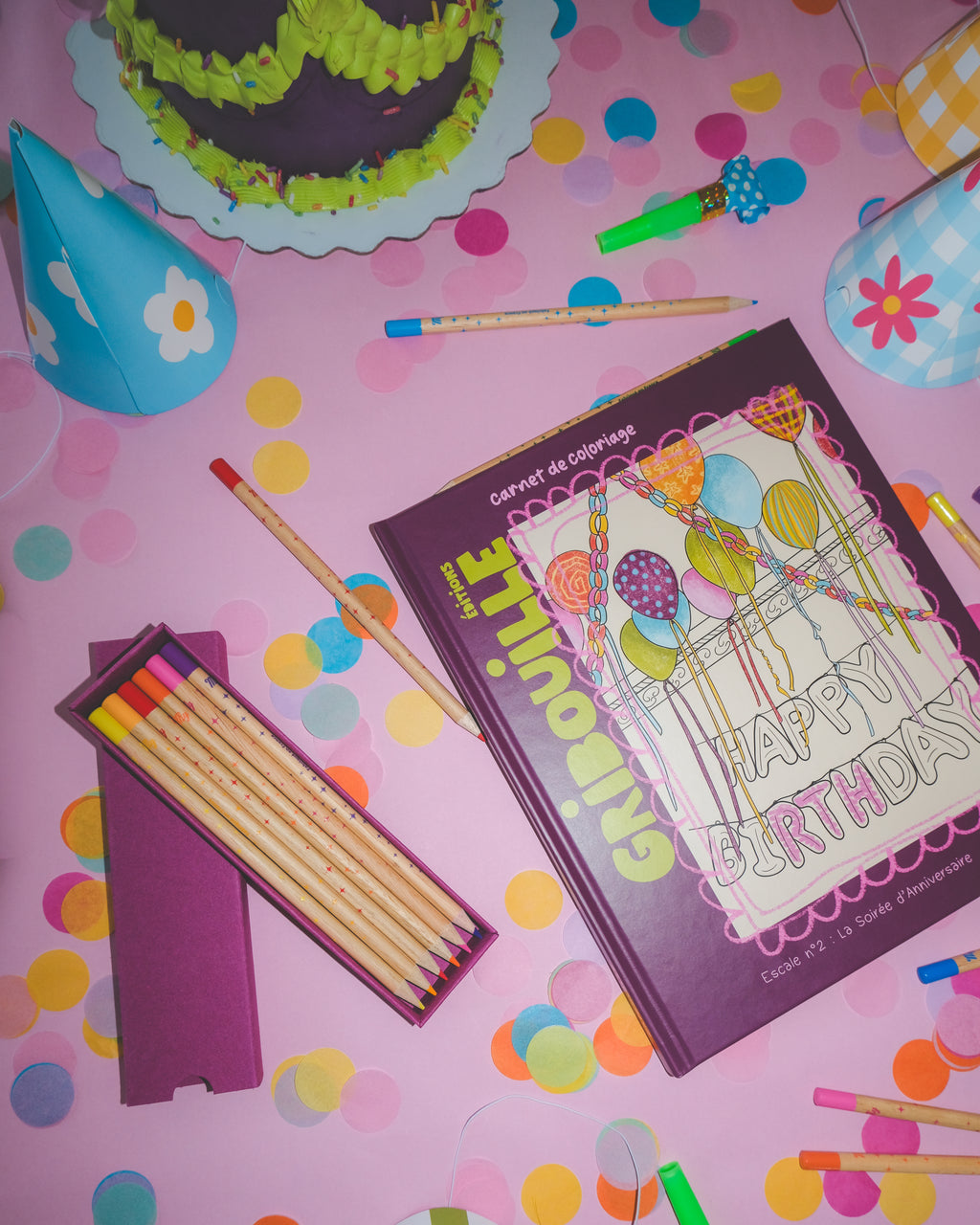 Escale n°2 La Soirée d'Anniversaire avec sa boîte de crayons de couleur