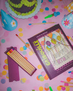 Escale n°2 La Soirée d'Anniversaire avec sa boîte de crayons de couleur